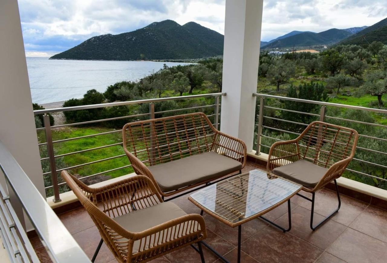 Nikole'S Villas Luxury 180M2 Tirós Exteriör bild