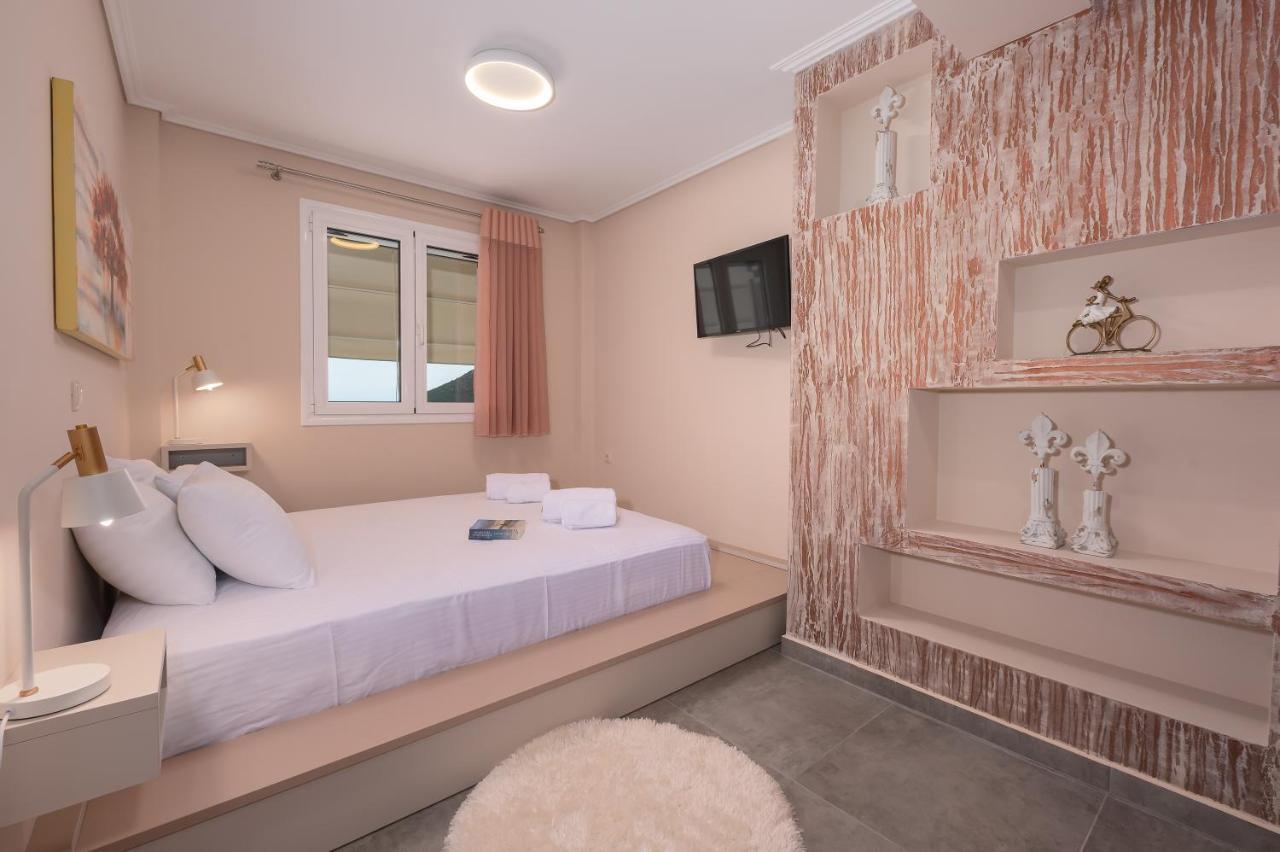 Nikole'S Villas Luxury 180M2 Tirós Exteriör bild