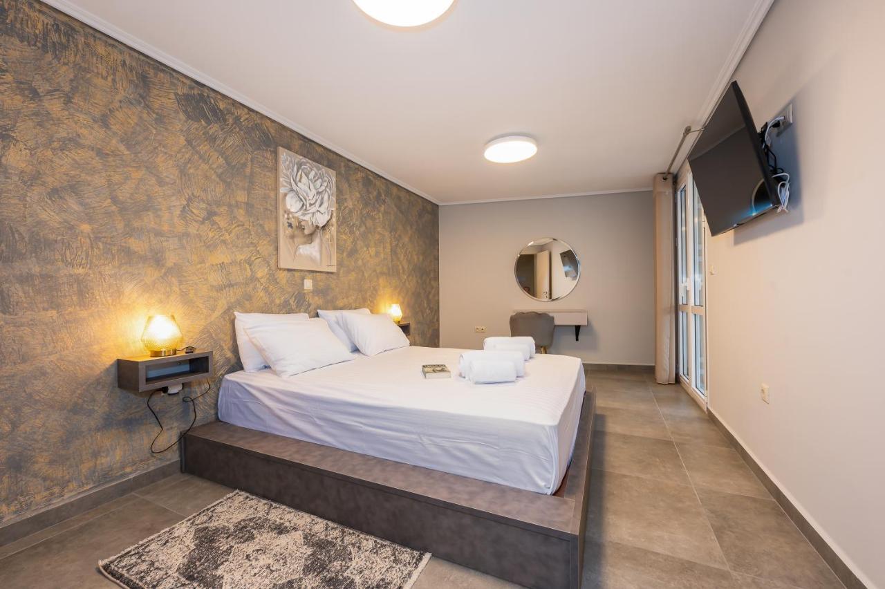 Nikole'S Villas Luxury 180M2 Tirós Exteriör bild